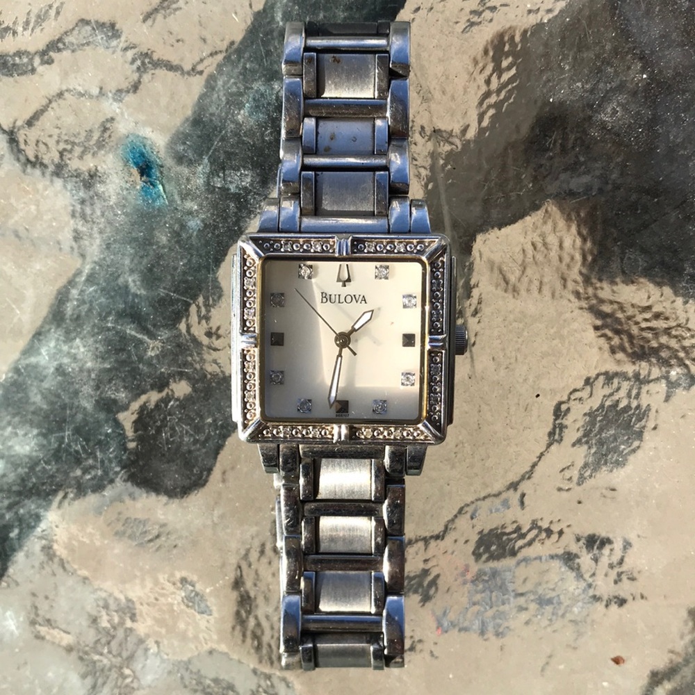 Bulova 8 Diamond Mother of Pearl Watch